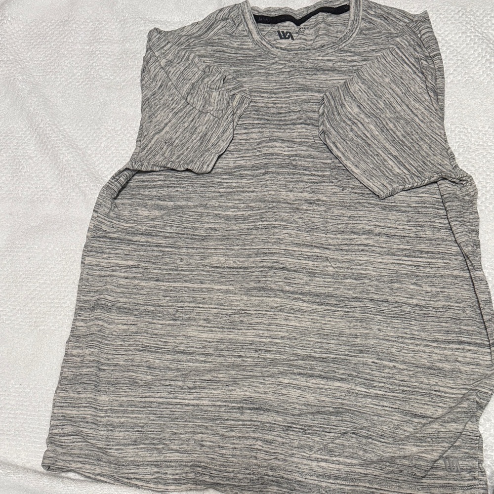 VRST men’s small t shirt